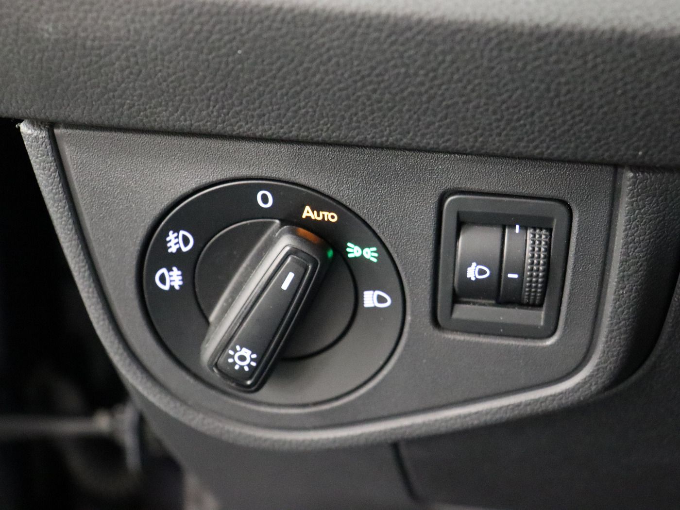 Fahrzeugabbildung Volkswagen Taigo 1.0 TSI OPF |VirtualCP|SHZG|LaneAss|PDC