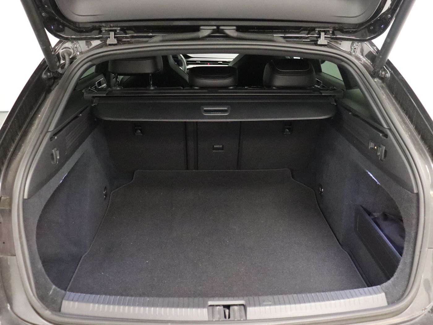 Fahrzeugabbildung Volkswagen Arteon Shooting Brake 2.0 TDI 4 Motion R-line
