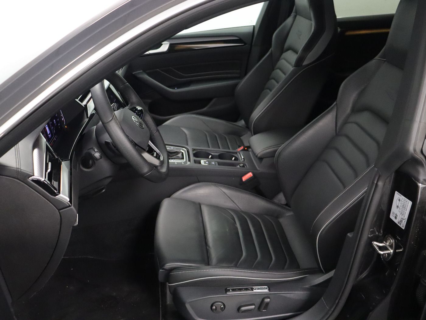 Fahrzeugabbildung Volkswagen Arteon Shooting Brake 2.0 TDI 4 Motion R-line