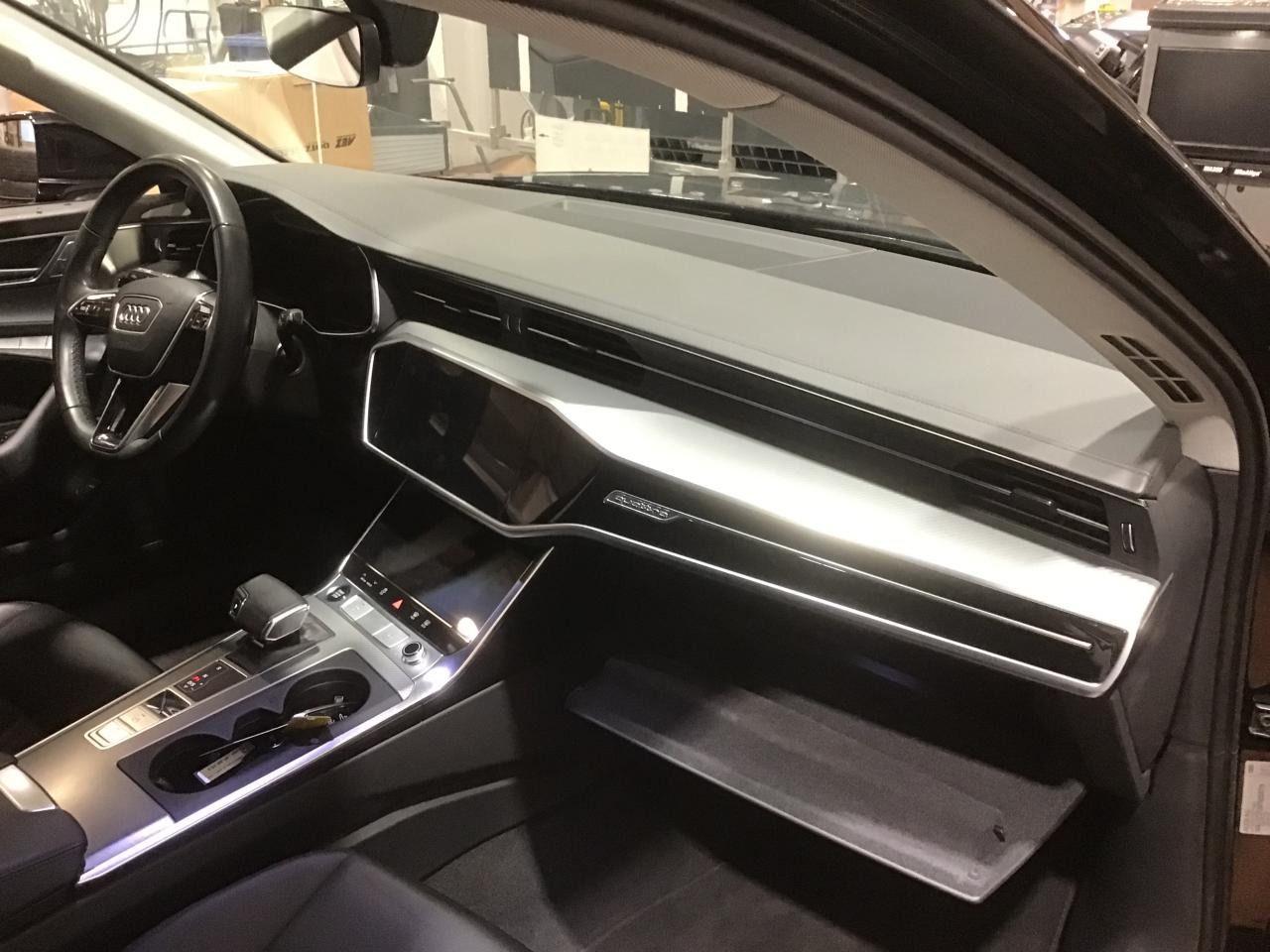 Fahrzeugabbildung Audi A6 Avant 40 TDI quattro S tronic design |Matrix