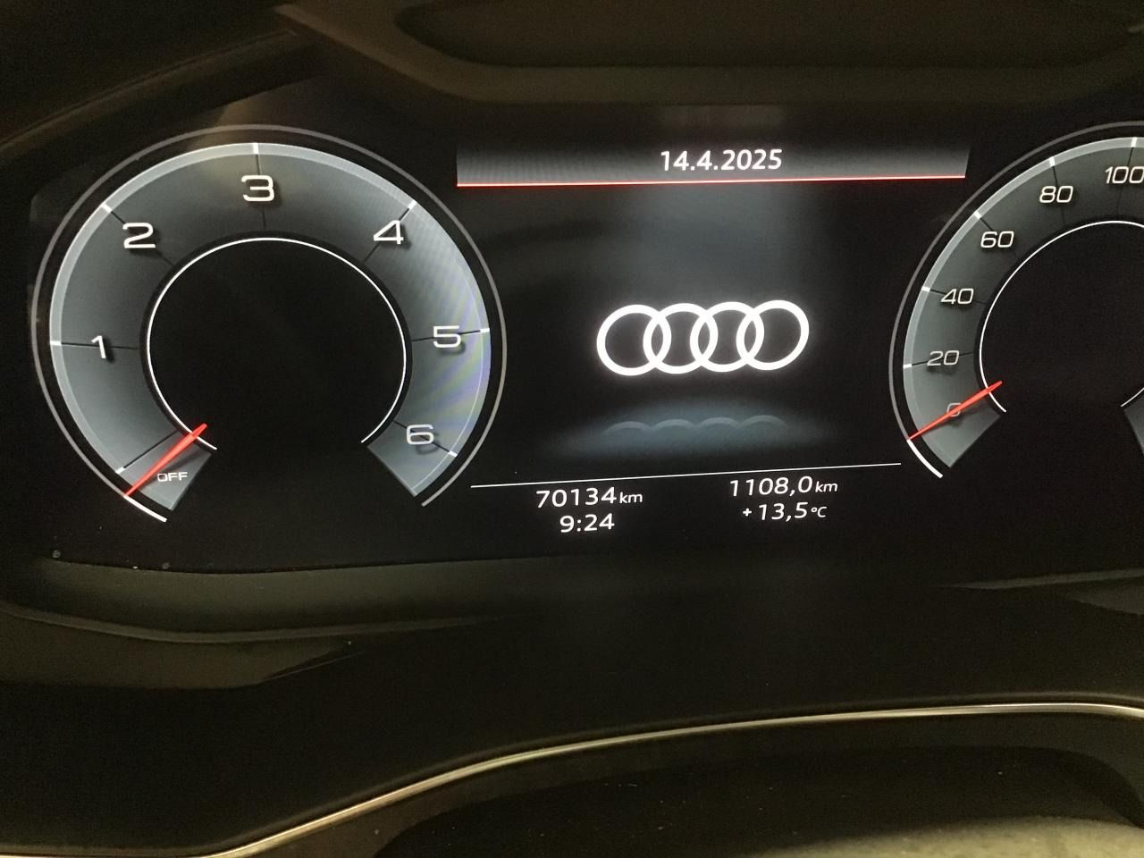 Fahrzeugabbildung Audi A6 Avant 40 TDI quattro S tronic design |Matrix