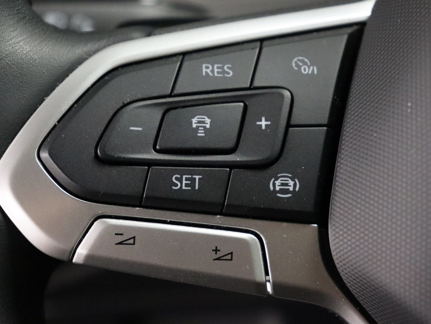 Fahrzeugabbildung Volkswagen Touran 1.5 TSI DSG Comfortline |AHK|ACC|CarPlay