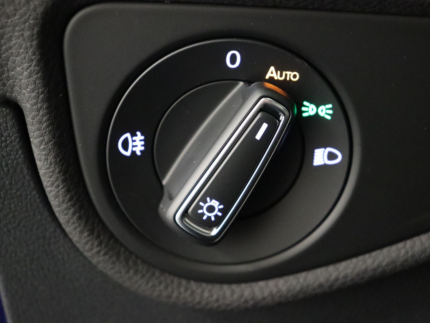 Fahrzeugabbildung Volkswagen Touran 1.5 TSI DSG Comfortline |AHK|ACC|CarPlay