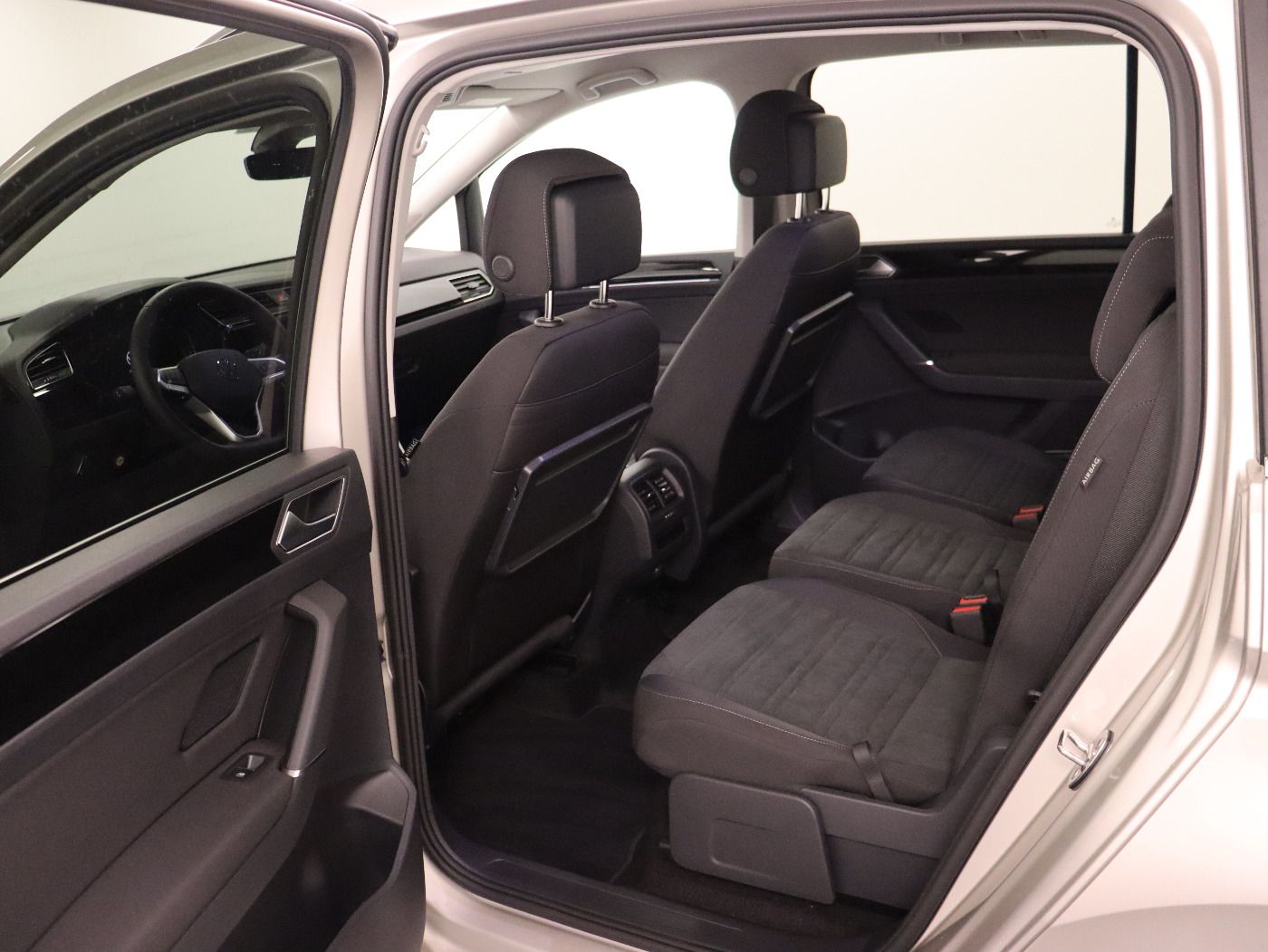 Fahrzeugabbildung Volkswagen Touran 2.0 TDI DSG Highline |AHK|ACC|VirtualCP