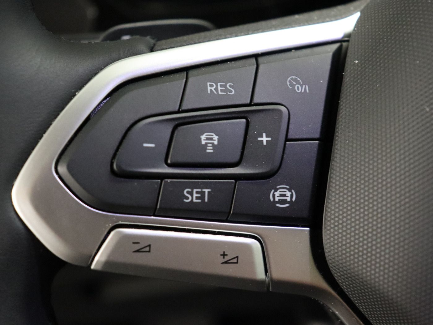 Fahrzeugabbildung Volkswagen Touran 2.0 TDI DSG Highline |AHK|ACC|VirtualCP