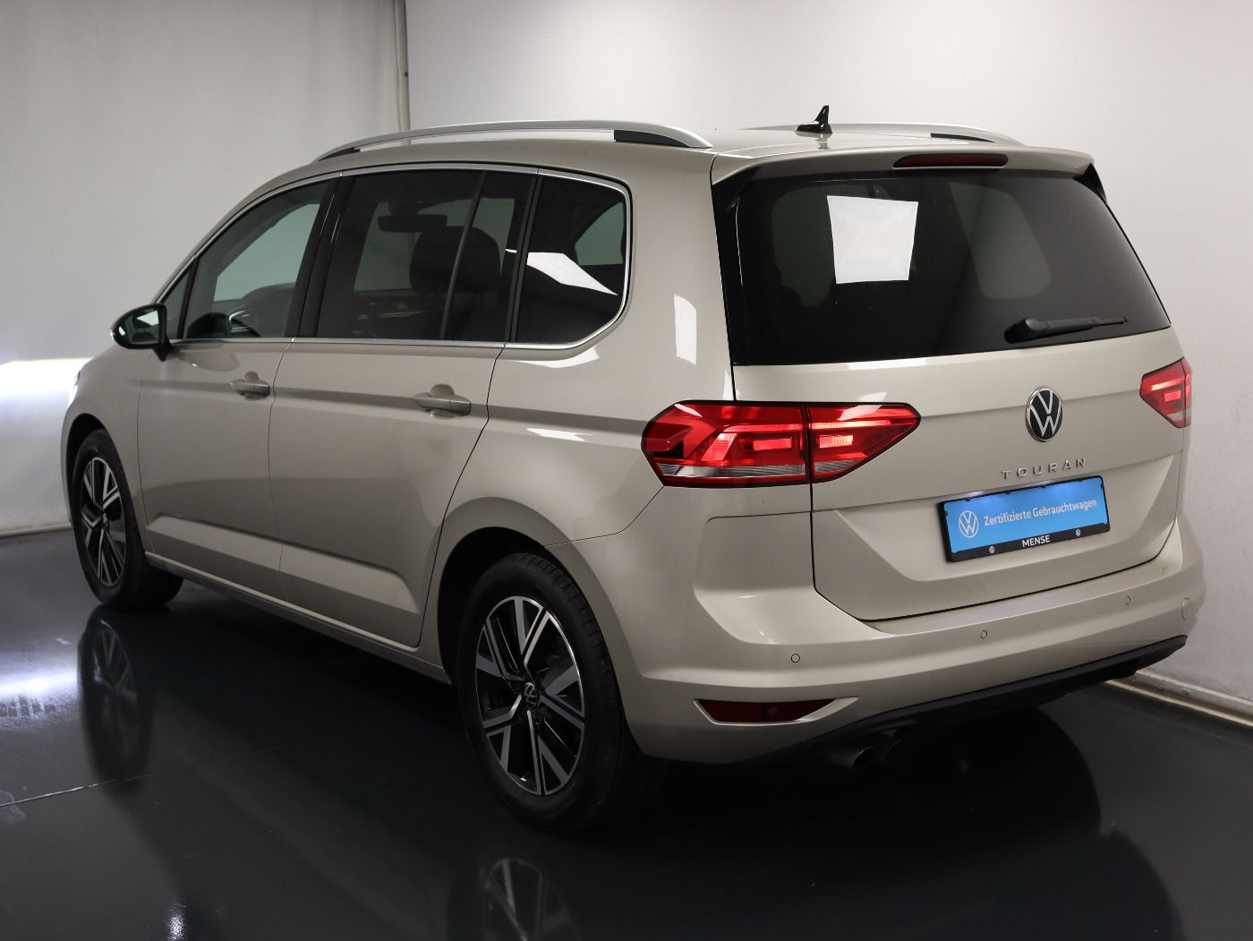 Fahrzeugabbildung Volkswagen Touran 2.0 TDI DSG Highline |AHK|ACC|VirtualCP