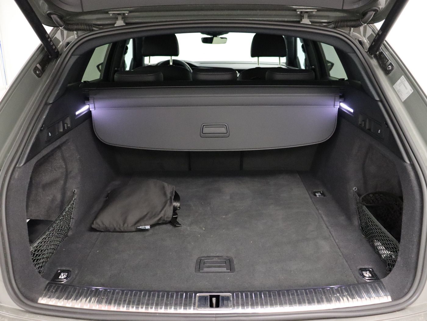Fahrzeugabbildung Audi Q8 e-tron 55 quattro advanced |Matrix|Luft|LED