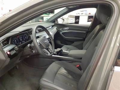 Fahrzeugabbildung Audi Q8 e-tron 55 quattro advanced |Matrix|Luft|LED