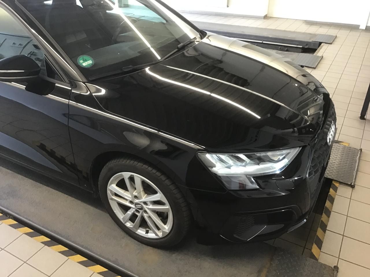 Fahrzeugabbildung Audi A3 Sportback 40 TFSI e S tronic |ACC|CarPlay|LM