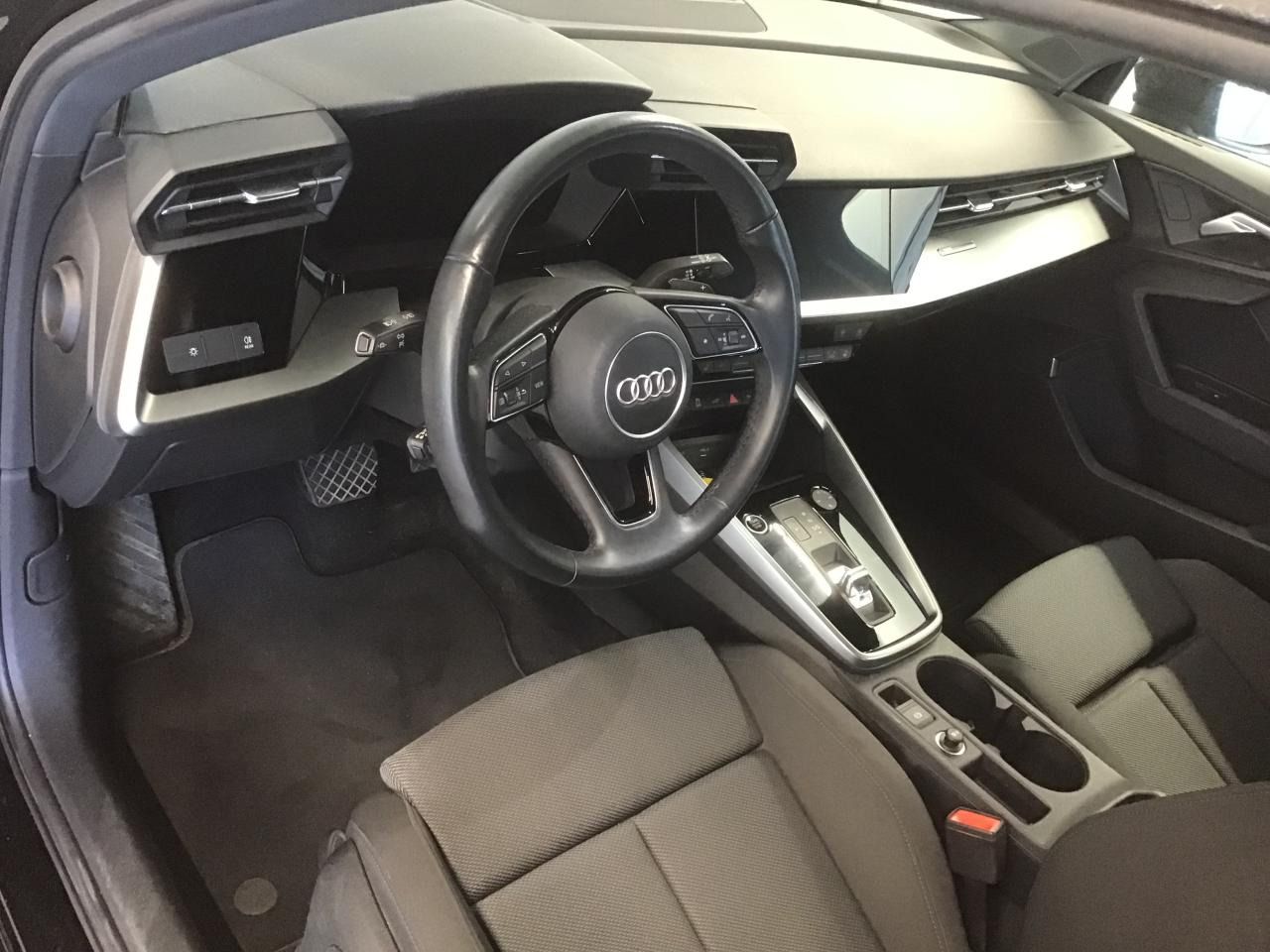 Fahrzeugabbildung Audi A3 Sportback 40 TFSI e S tronic |ACC|CarPlay|LM
