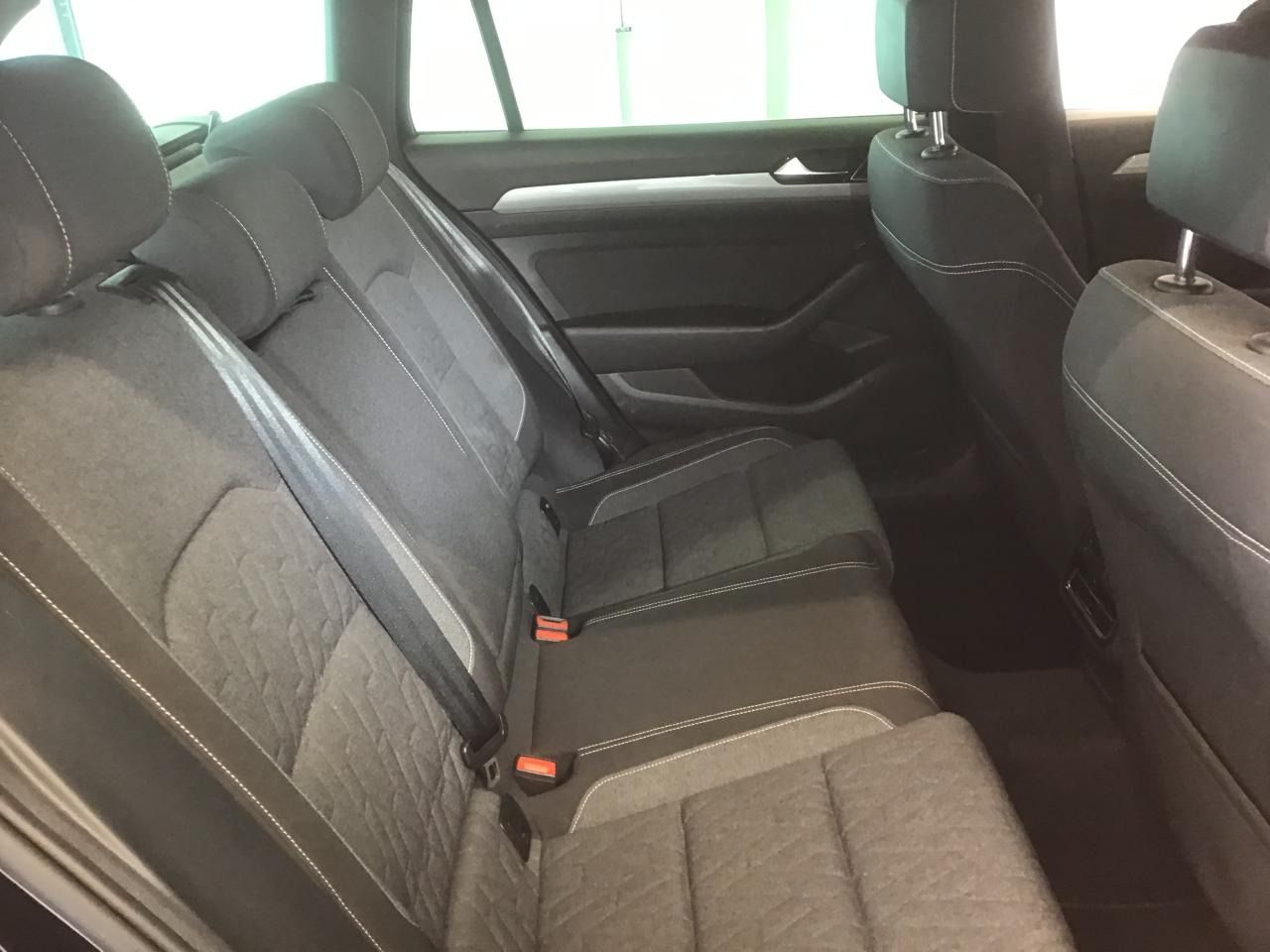 Fahrzeugabbildung Volkswagen Passat Variant |AHK|ACC|CarPlay|LM|SHZG|el.Heck