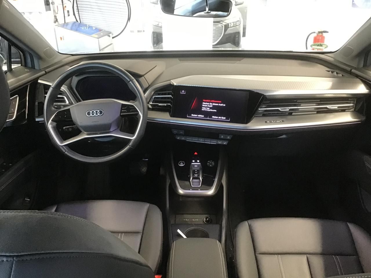 Fahrzeugabbildung Audi Q4 Sportback e-tron 40 |ACC|STH|Leder|el.Heck|LM