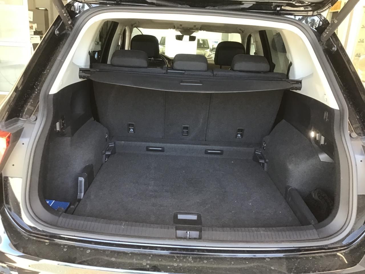 Fahrzeugabbildung Volkswagen Tiguan Allspace 2.0 TDI Life |AHK|Matrix|ACC|HUD