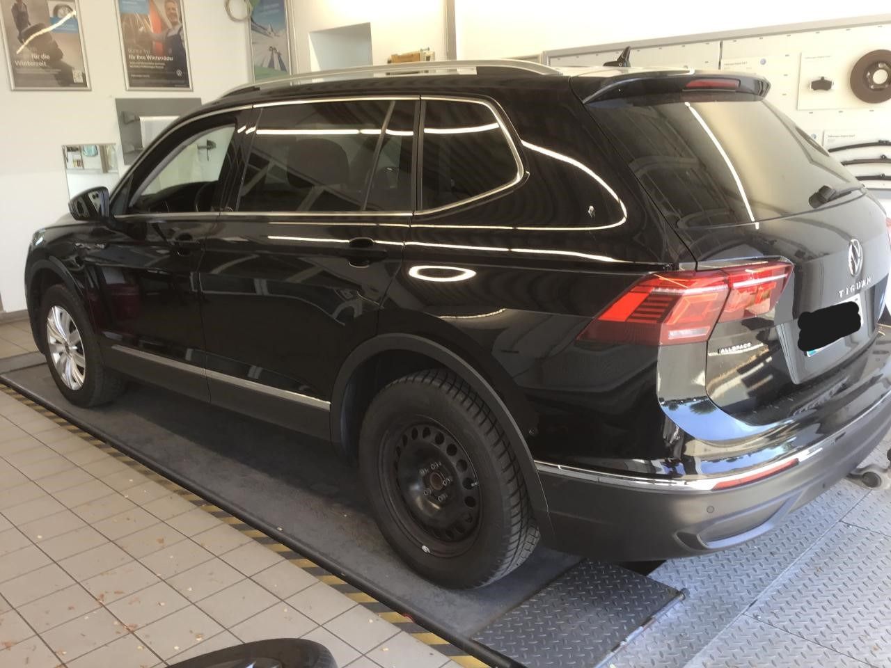 Fahrzeugabbildung Volkswagen Tiguan Allspace 2.0 TDI Life |AHK|Matrix|ACC|HUD