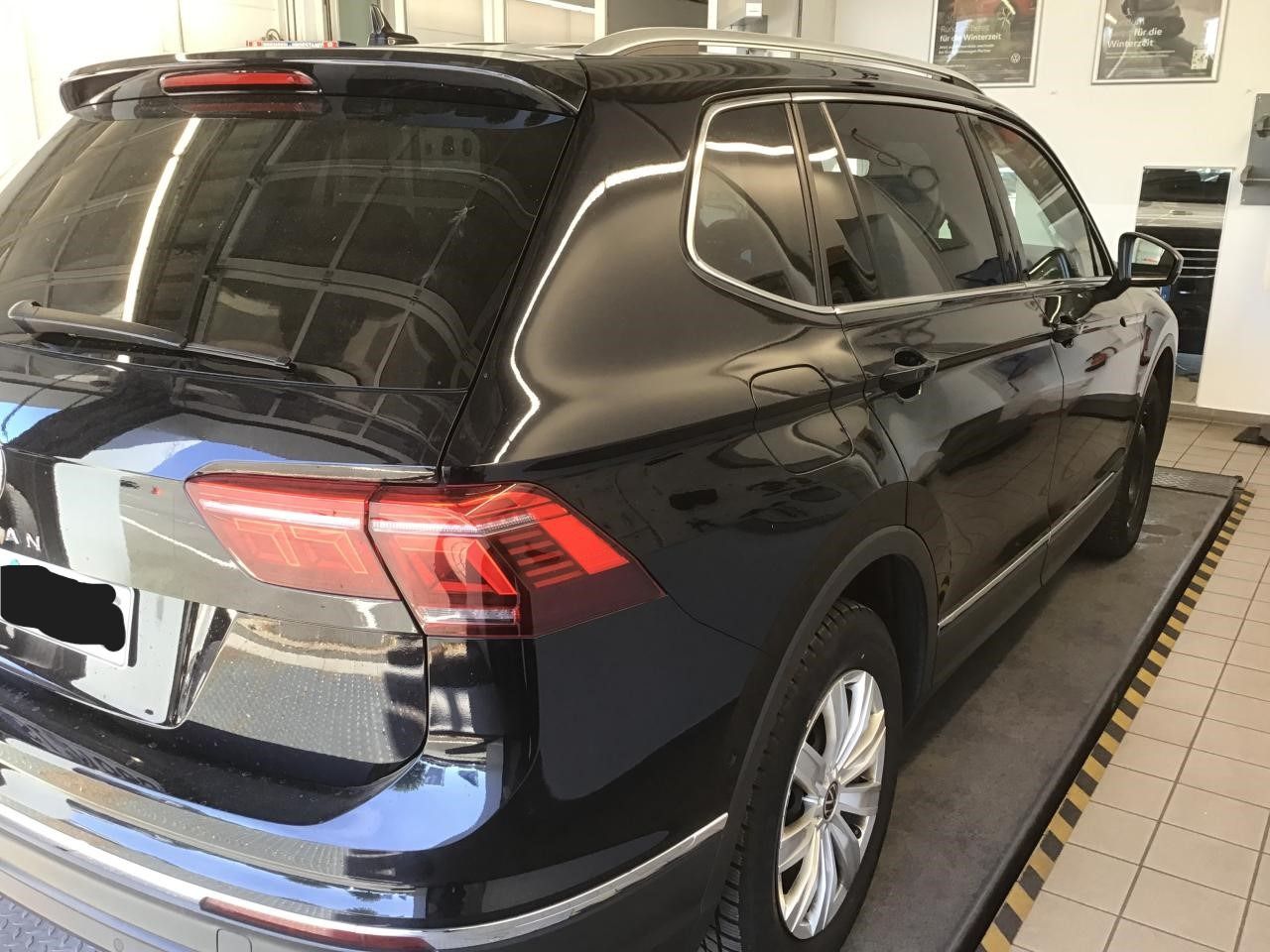 Fahrzeugabbildung Volkswagen Tiguan Allspace 2.0 TDI Life |AHK|Matrix|ACC|HUD