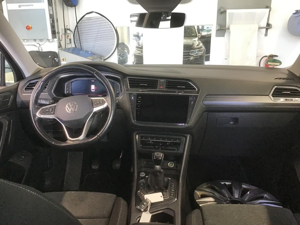 Fahrzeugabbildung Volkswagen Tiguan Allspace 2.0 TDI Life |AHK|Matrix|ACC|HUD