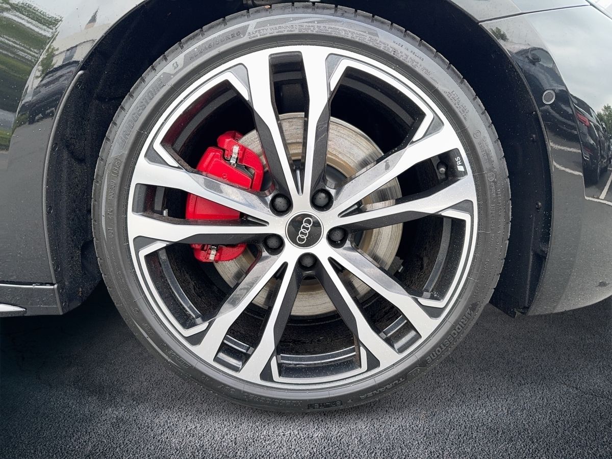 Fahrzeugabbildung Audi A5 Avant e-hybrid quattro 270 kW S tronic |Pano