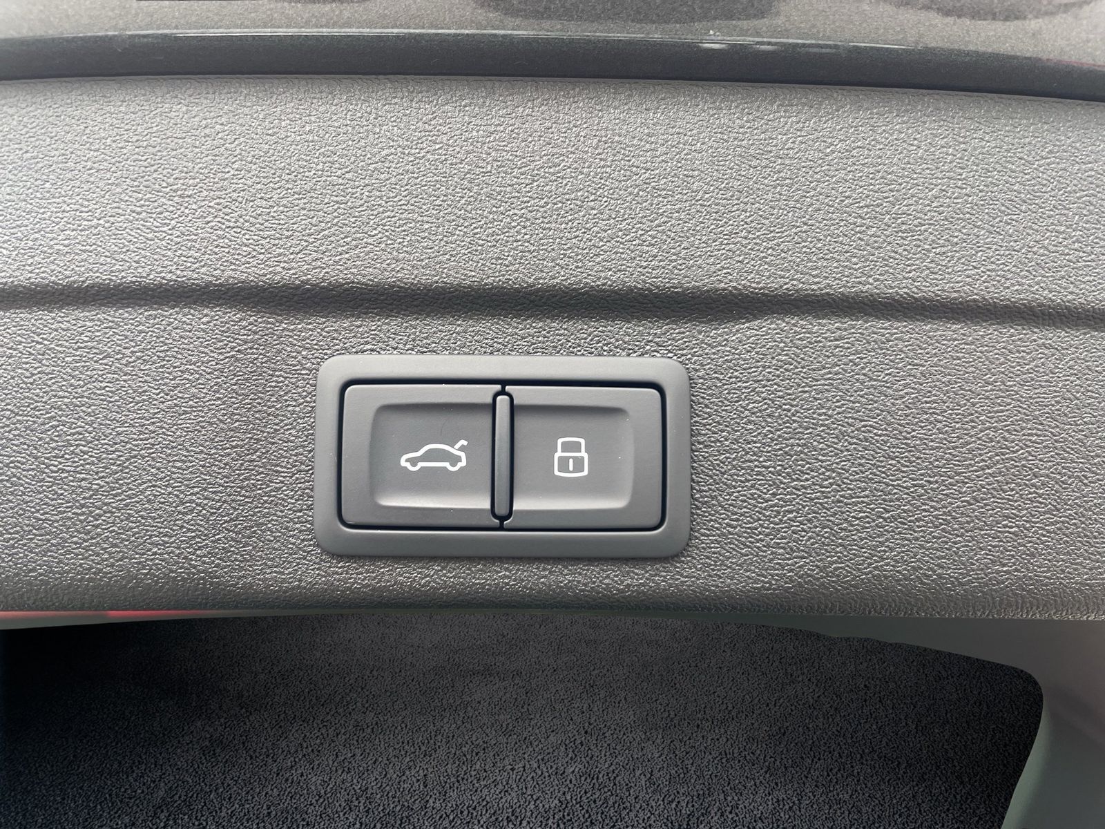 Fahrzeugabbildung Audi A6 Avant edition one TDI quattro S tronic Pano