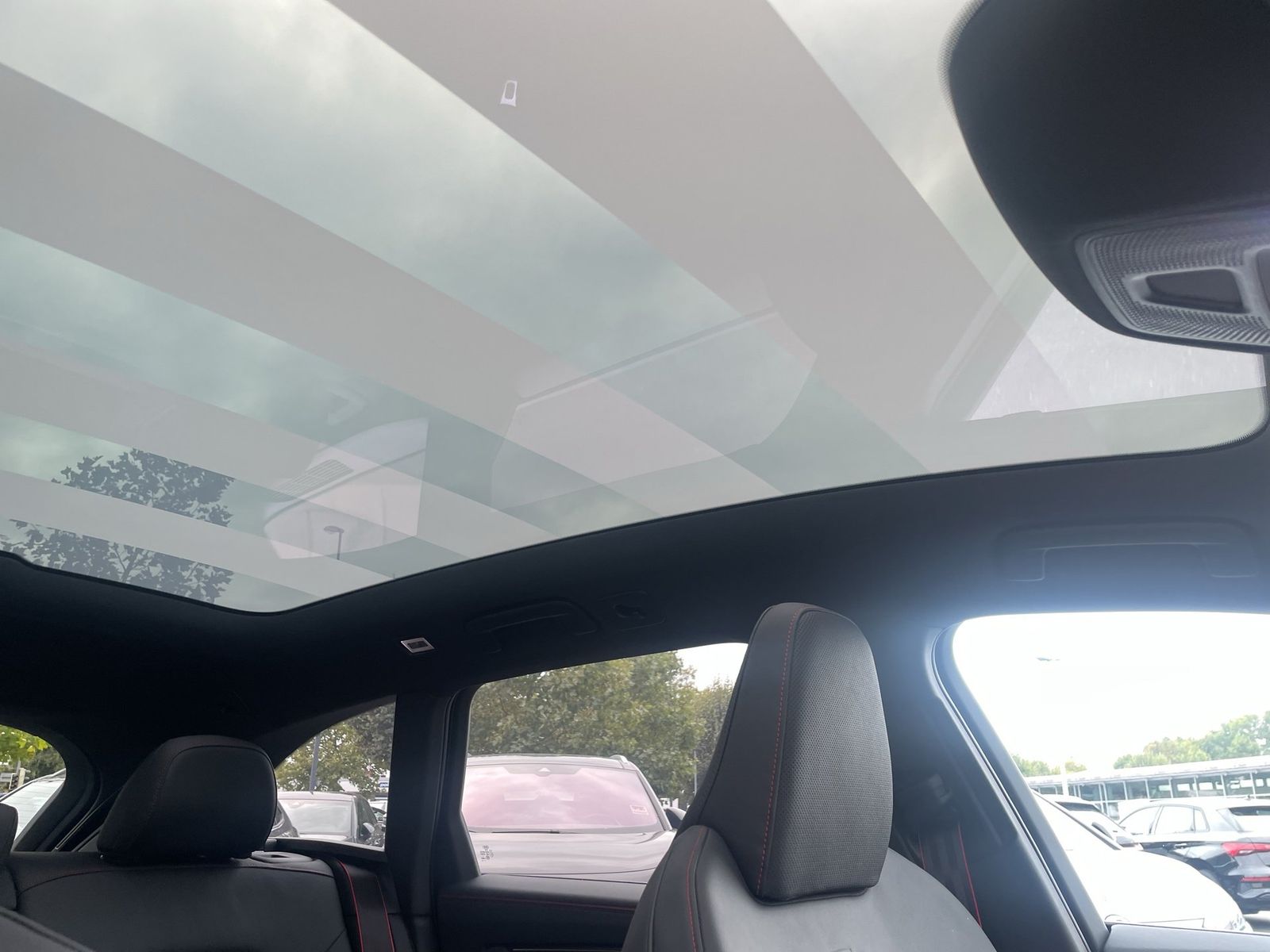 Fahrzeugabbildung Audi A6 Avant edition one TDI quattro S tronic Pano