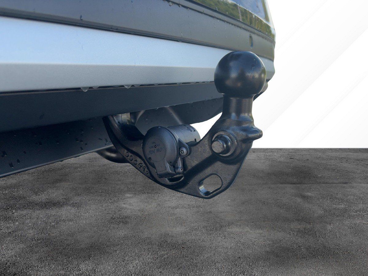 Fahrzeug autohaus mense Fahrzeugabbildung Volkswagen T-Roc Style 1.5 l eTSI OPF DSG AHK GJR BlackStyl - mit KI generiert/bearbeitet