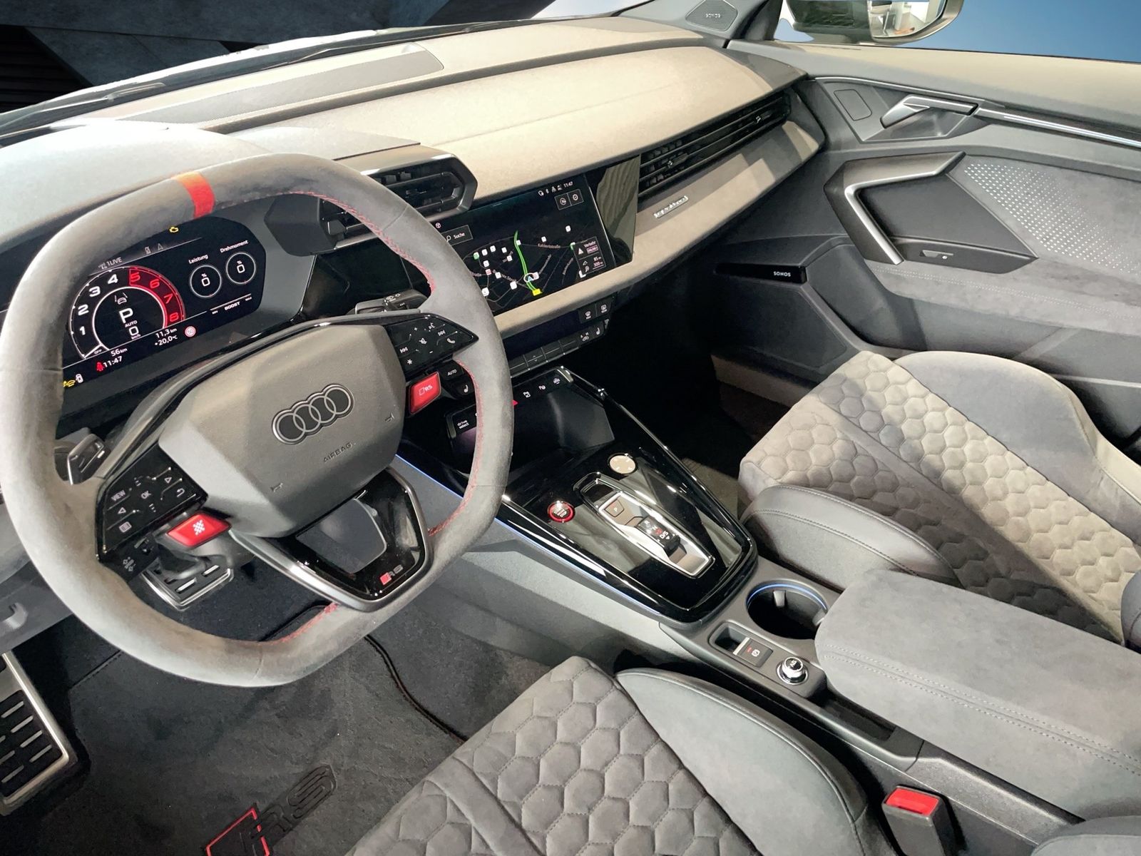 Fahrzeug autohaus mense Fahrzeugabbildung Audi RS 3 Limousine S tronic Designo Olive met.
