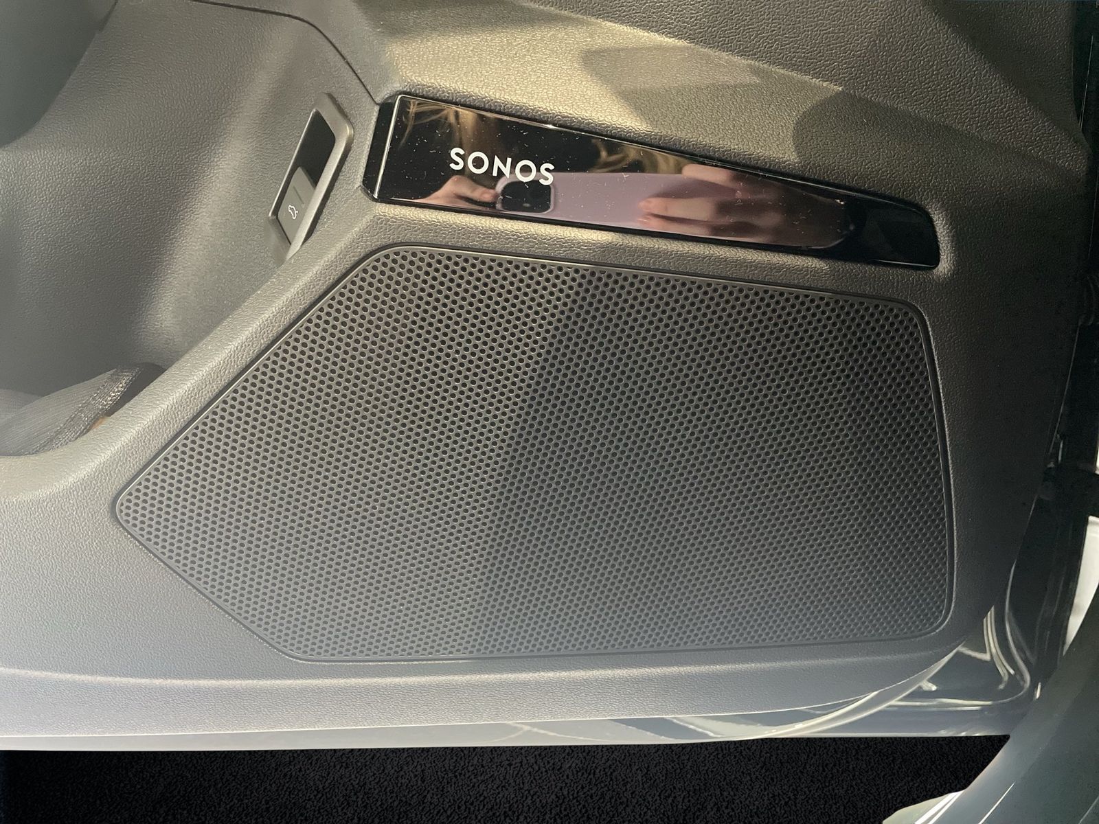 Fahrzeug autohaus mense Fahrzeugabbildung Audi RS 3 Limousine S tronic Designo Olive met.