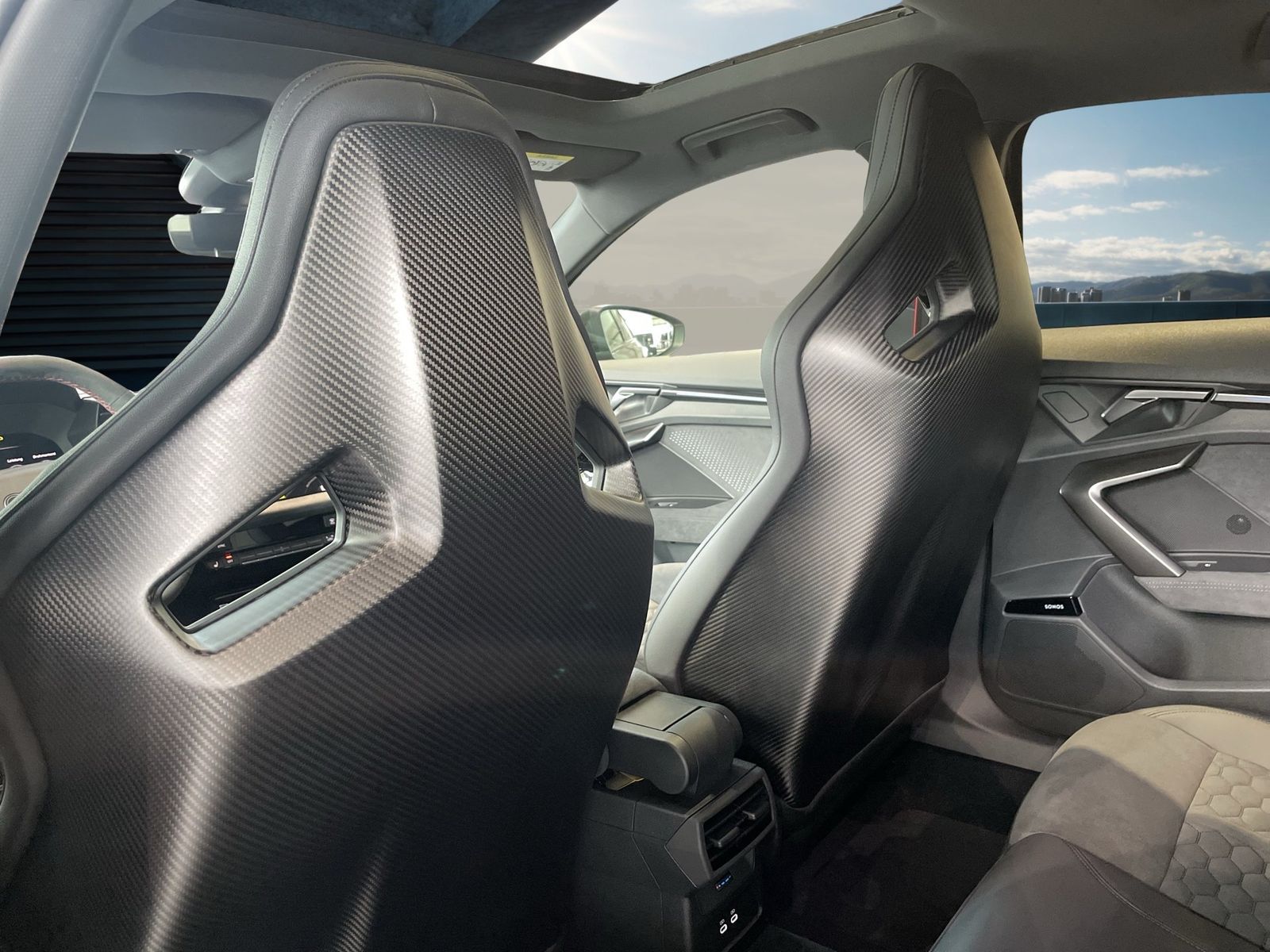 Fahrzeug autohaus mense Fahrzeugabbildung Audi RS 3 Limousine S tronic Designo Olive met.