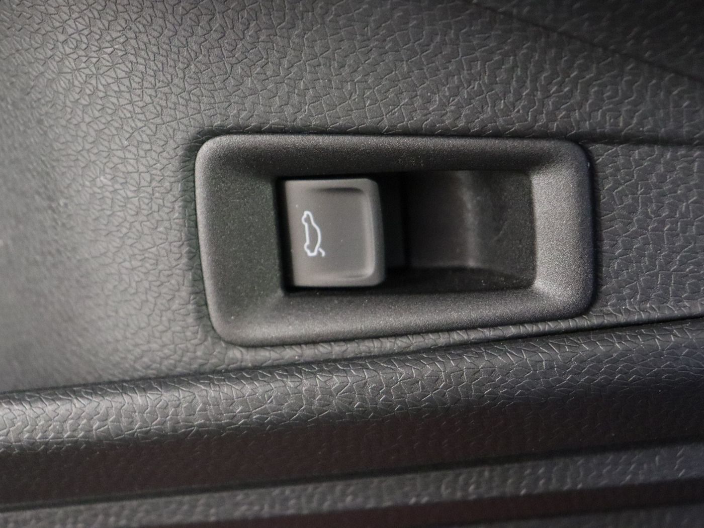 Fahrzeugabbildung Volkswagen ID.4 Pro |AHK|CarPlay|HUD|LM|el.Heck|3xKlima|LED