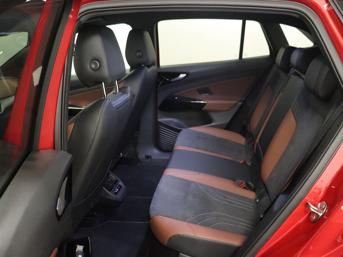 Fahrzeugabbildung Volkswagen ID.4 Pro |AHK|CarPlay|HUD|LM|el.Heck|3xKlima|LED