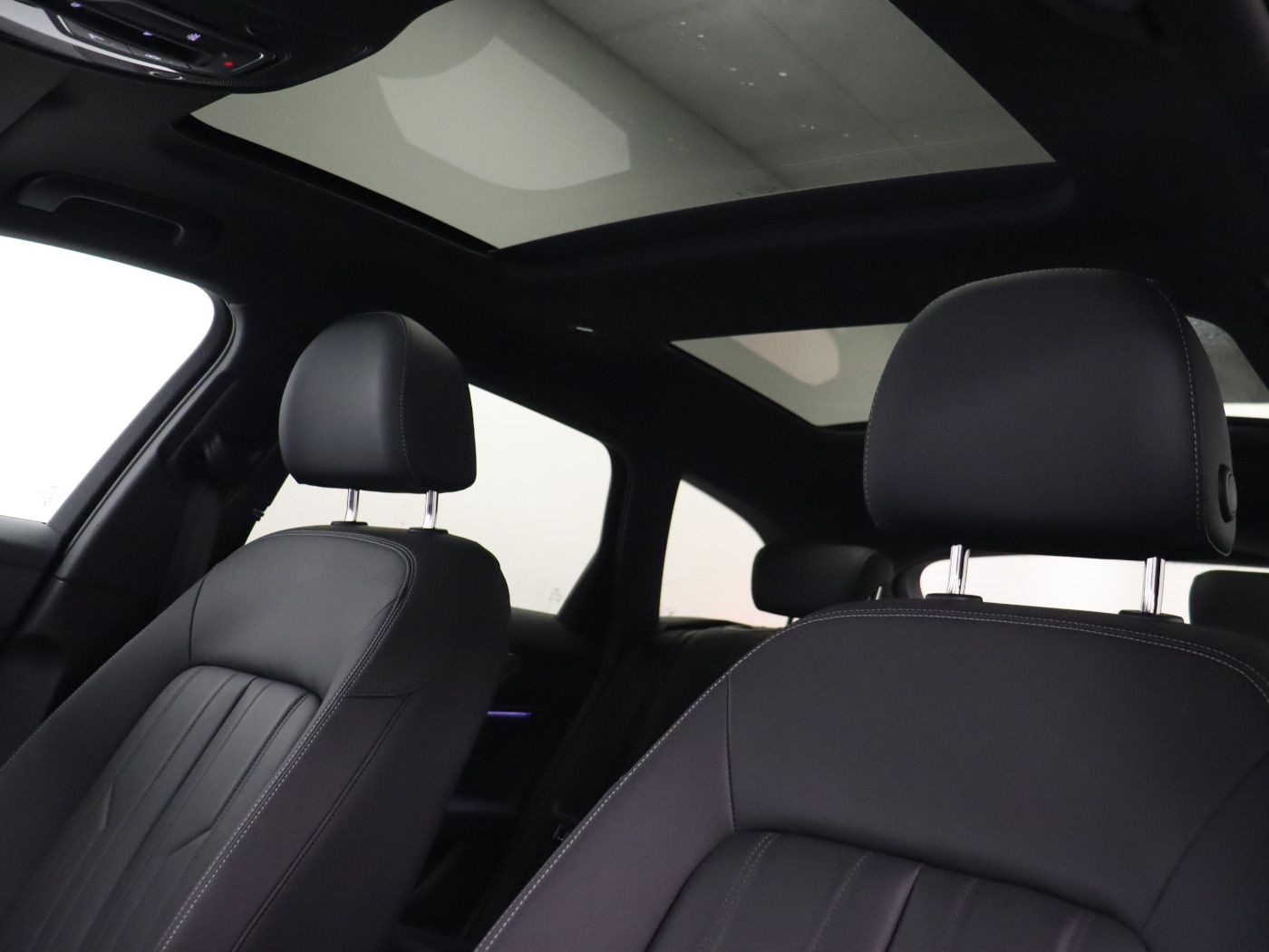 Fahrzeugabbildung Audi A6 Avant 45 TFSI quattro S tronic advanced |Pano