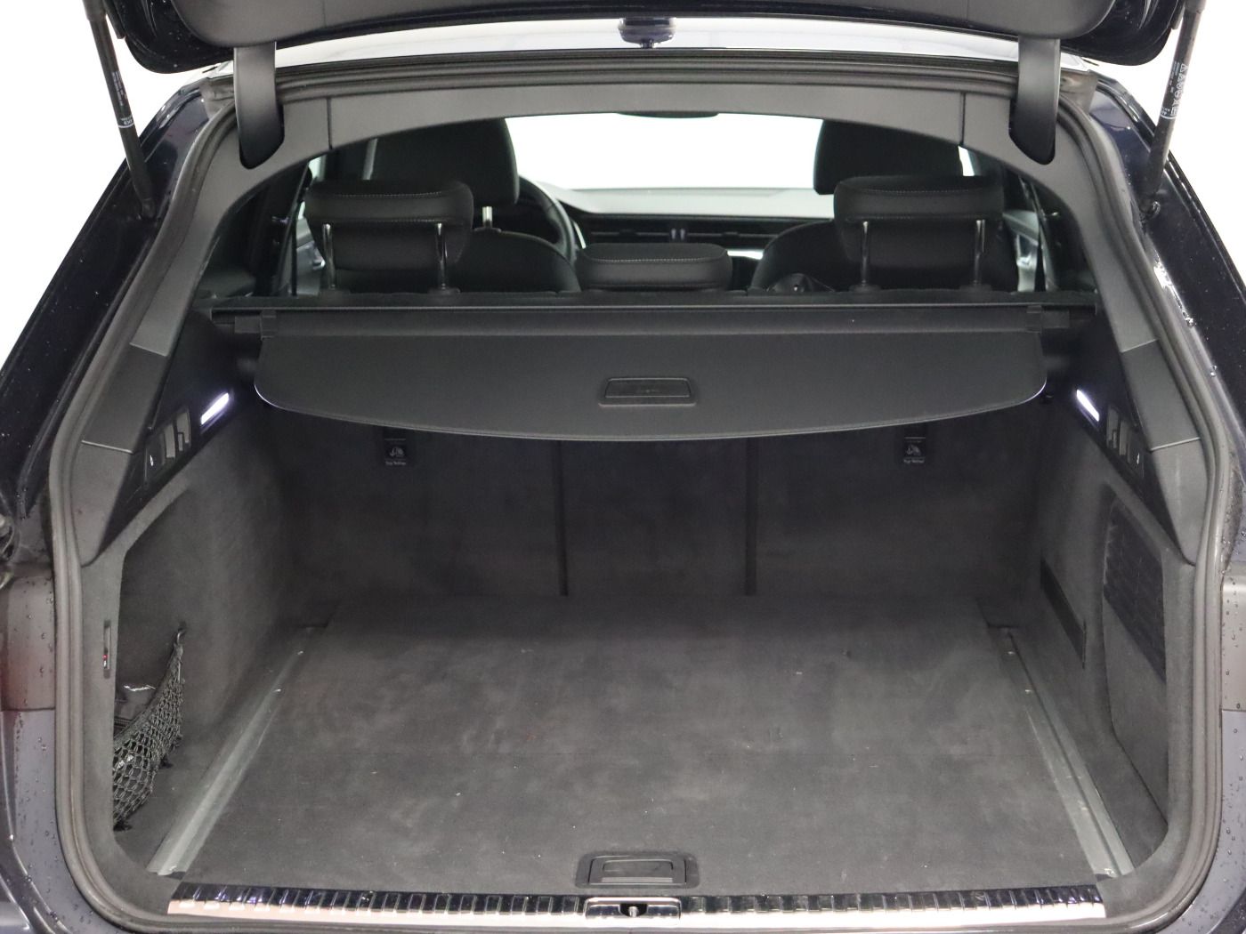 Fahrzeugabbildung Audi A6 Avant 45 TFSI quattro S tronic advanced |Pano