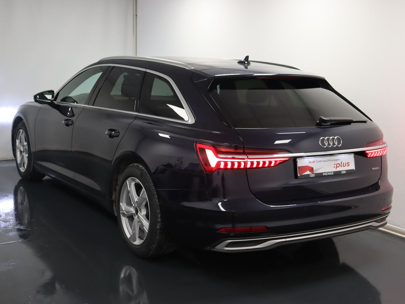Fahrzeugabbildung Audi A6 Avant 45 TFSI quattro S tronic advanced |Pano