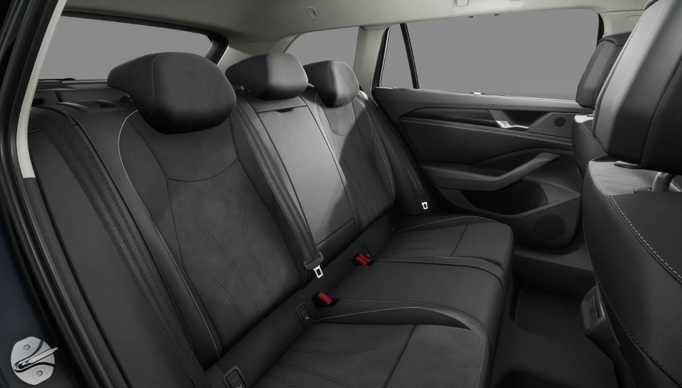 Fahrzeugabbildung Volkswagen Passat TDI DSG Elegance AHK 360° Navi eKlappe AC