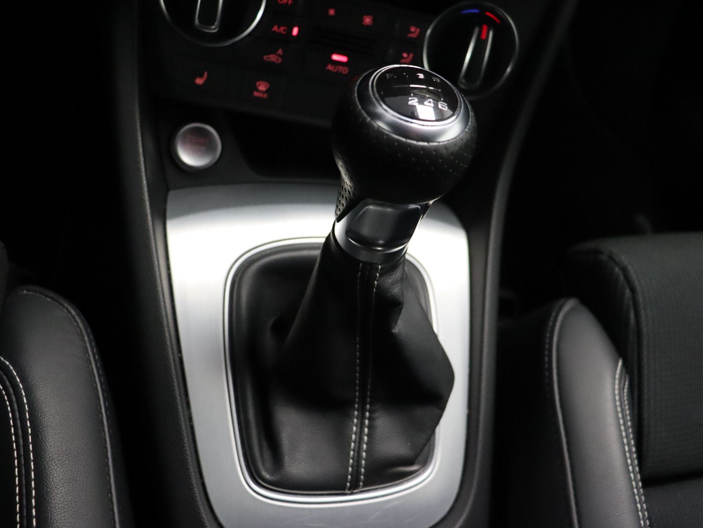 Fahrzeugabbildung Audi Q3 1.4 TFSI S-line Sport |LM|KlimaA|AkustikGlas
