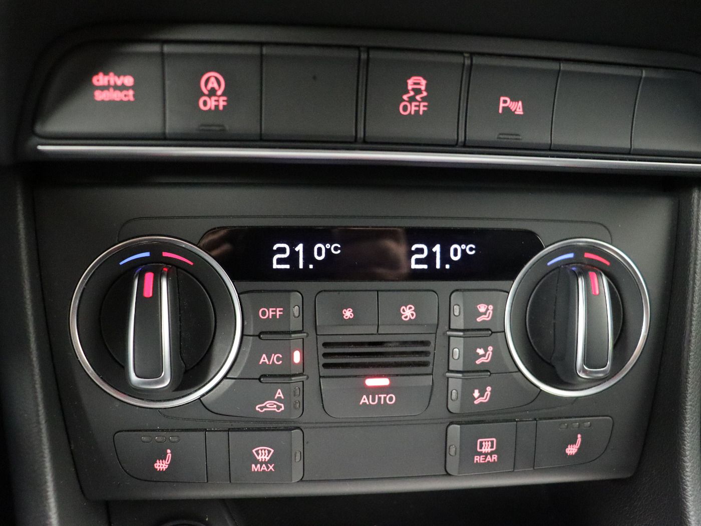 Fahrzeugabbildung Audi Q3 1.4 TFSI S-line Sport |LM|KlimaA|AkustikGlas