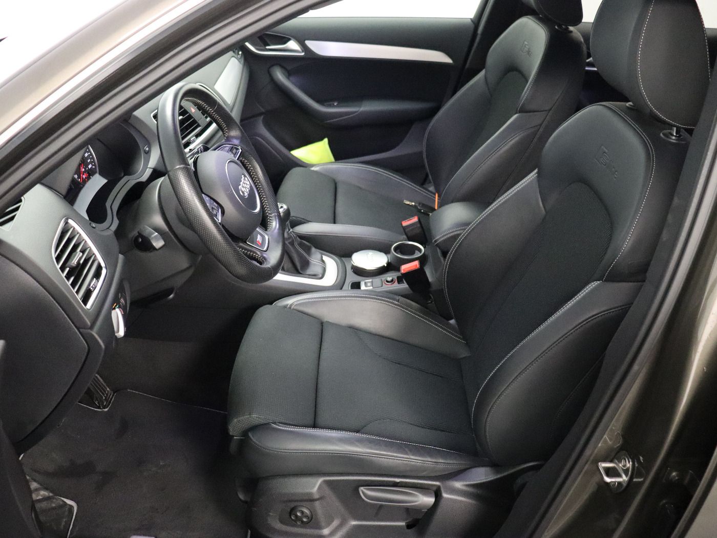 Fahrzeugabbildung Audi Q3 1.4 TFSI S-line Sport |LM|KlimaA|AkustikGlas