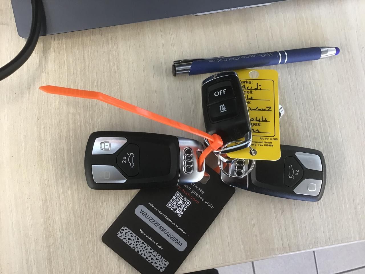 Fahrzeugabbildung Audi A4 Avant 40 TDI S tronic S line Standheizung |LM