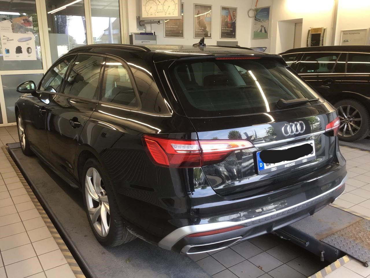 Fahrzeugabbildung Audi A4 Avant 40 TDI S tronic S line Standheizung |LM
