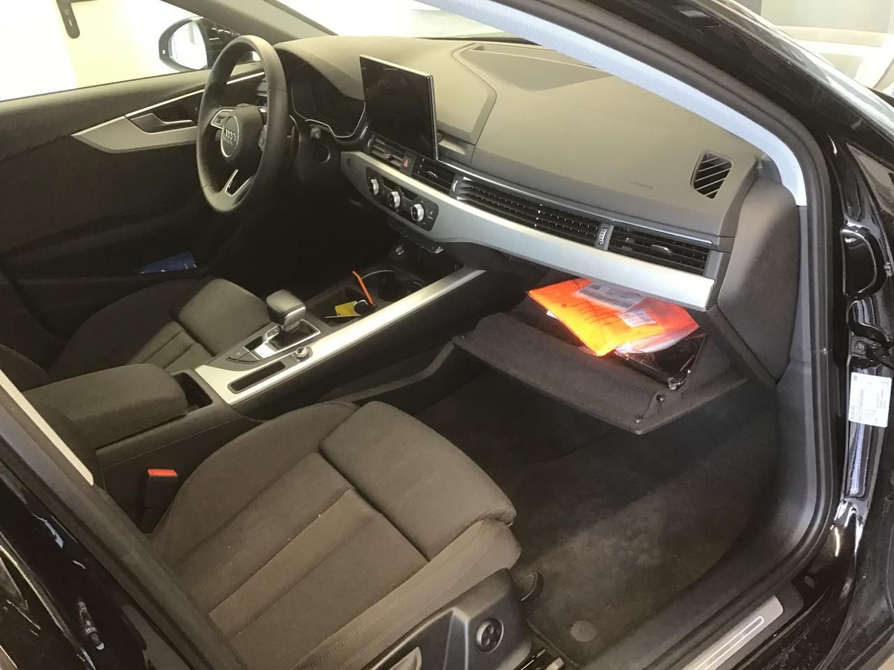 Fahrzeugabbildung Audi A4 Avant 40 TDI S tronic S line Standheizung |LM