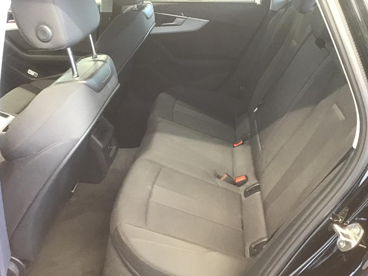 Fahrzeugabbildung Audi A4 Avant 40 TDI S tronic S line Standheizung |LM
