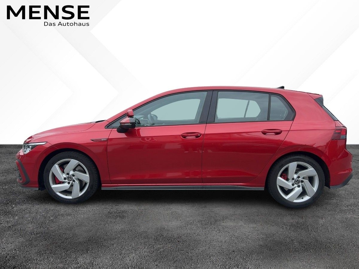 Fahrzeugabbildung Volkswagen Golf GTI Fahrschulwagen AHK Nav Kamera SideAssis