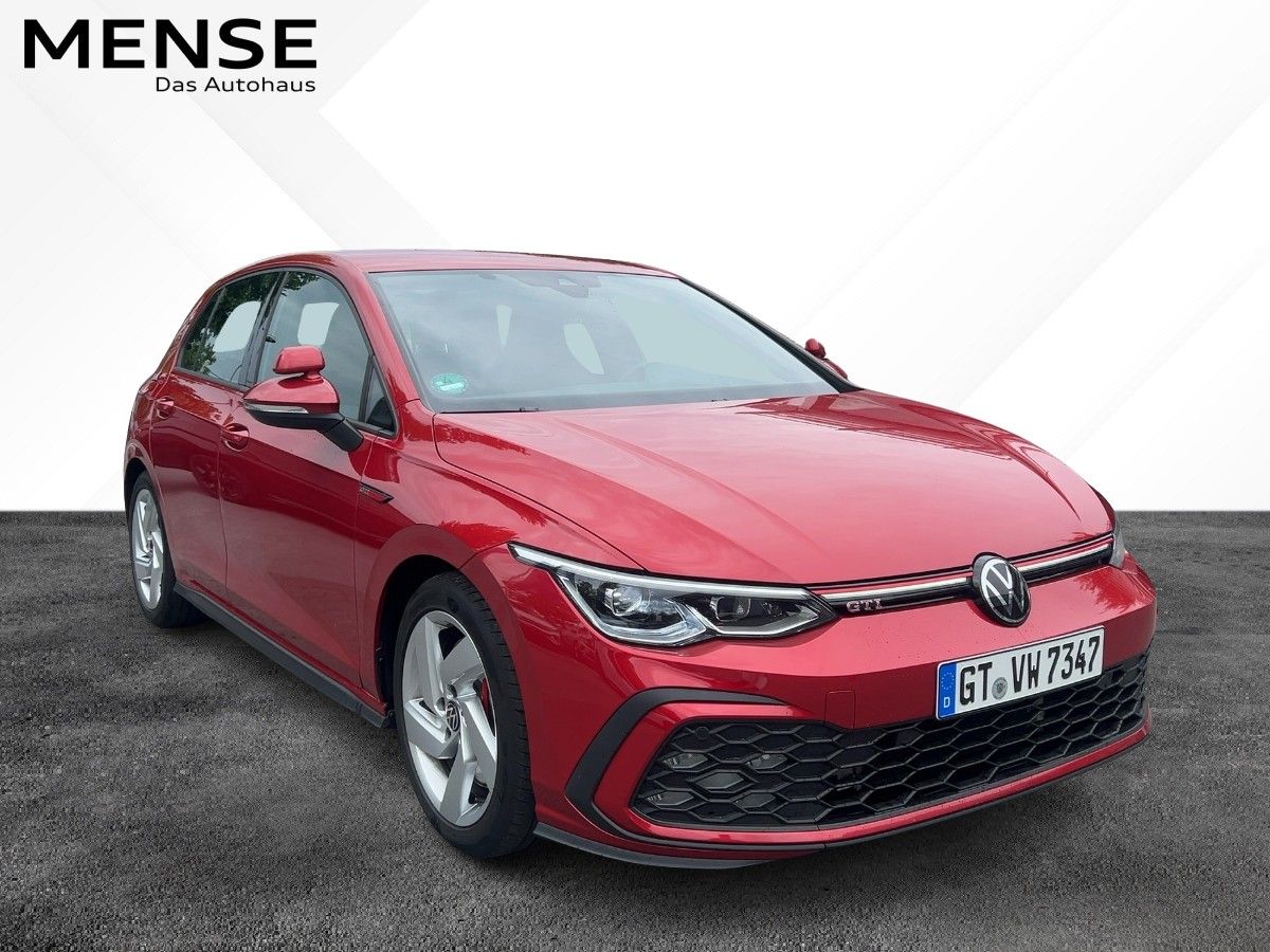 Fahrzeugabbildung Volkswagen Golf GTI Fahrschulwagen AHK Nav Kamera SideAssis