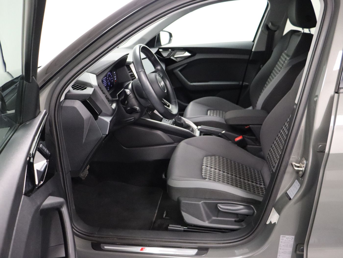 Fahrzeugabbildung Audi A1 Sportback 35 TFSI S tronic S line |FLA|SpurH