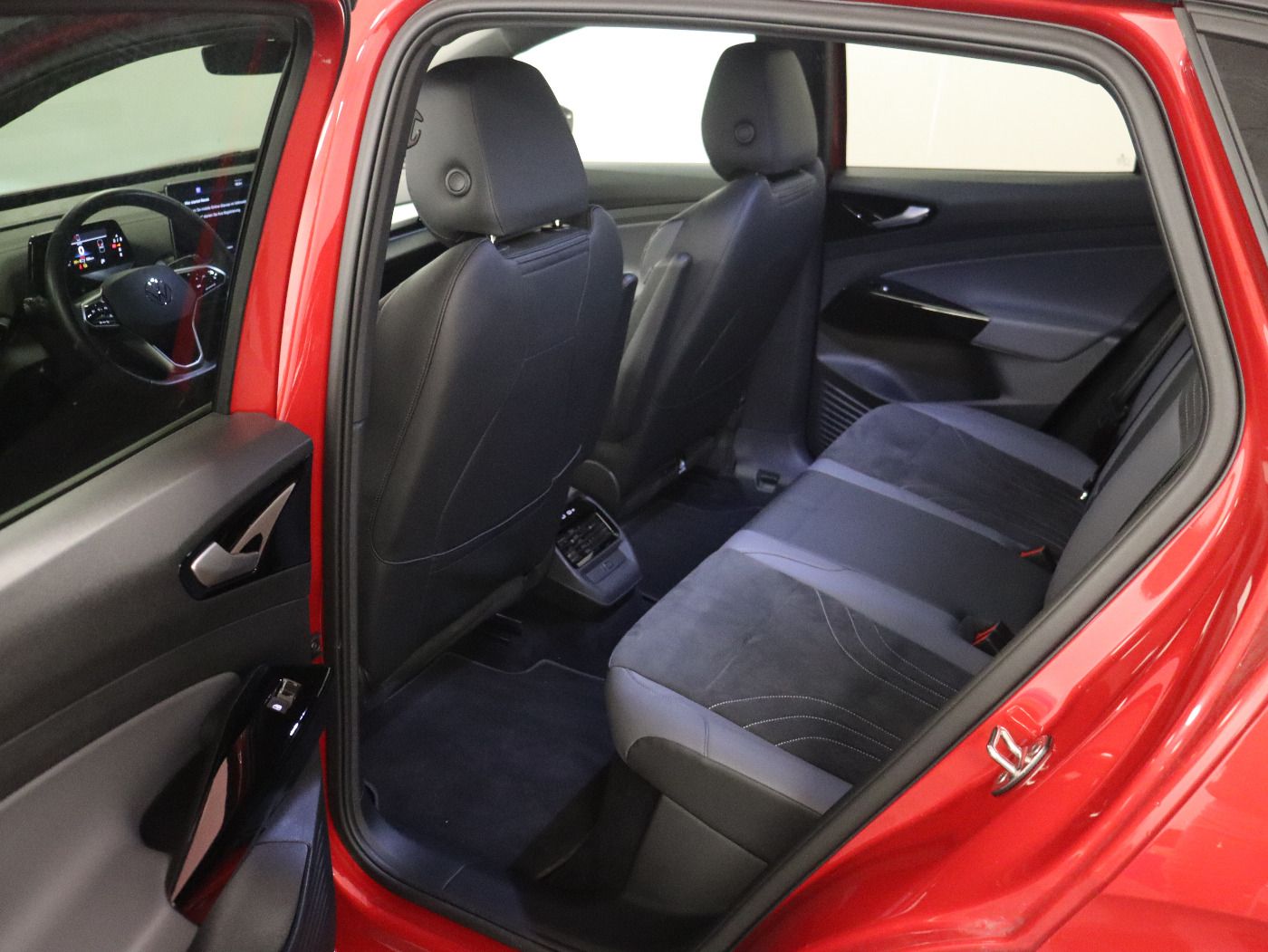 Fahrzeugabbildung Volkswagen ID.4 Pro Move |AHK|WPumpe|CarPlay|SpurH|el.Heck