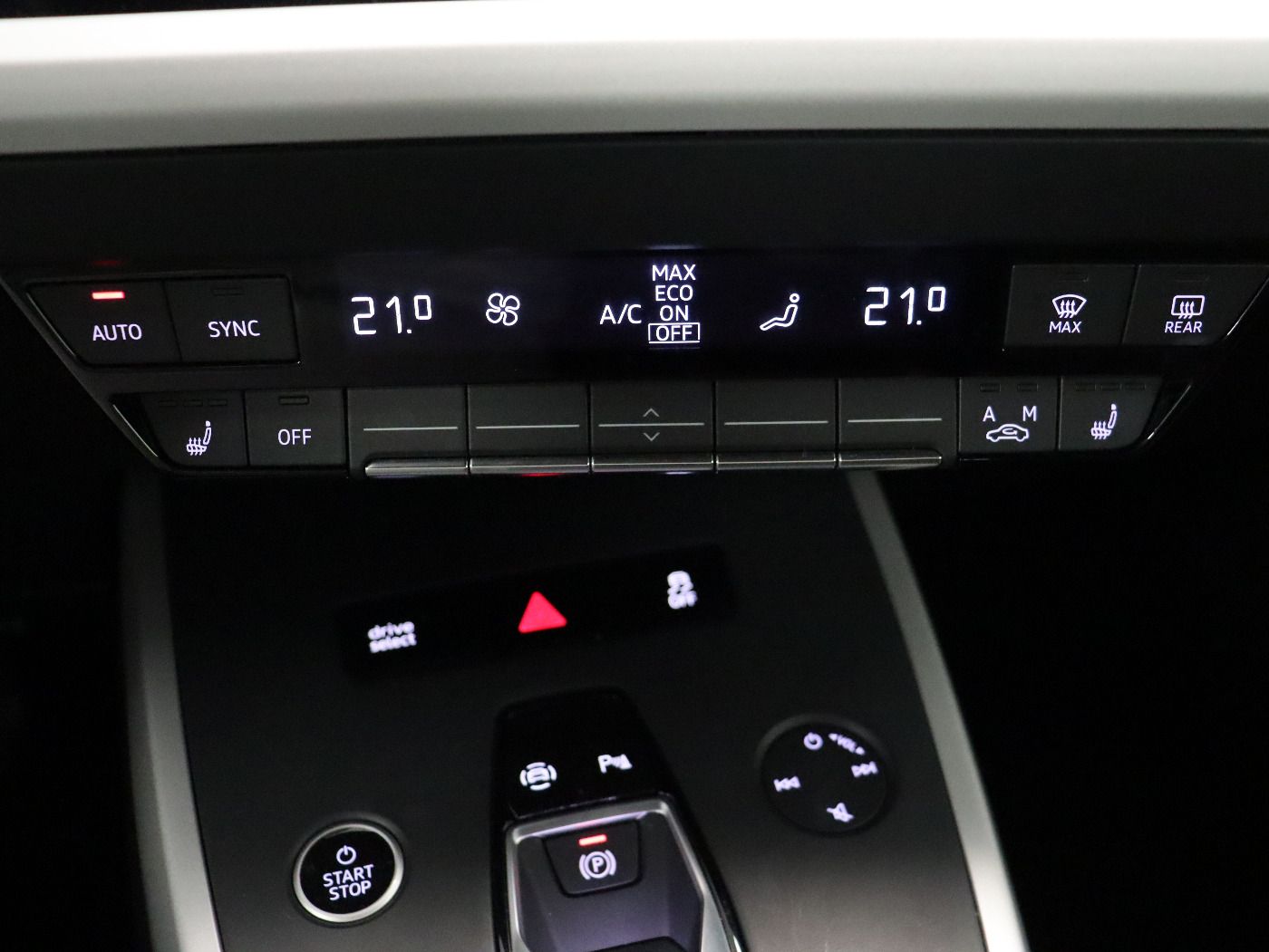 Fahrzeugabbildung Audi Q4 Sportback e-tron 35 e-tron |VirtualCP|STH|PDC