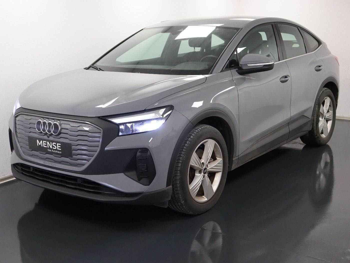 Fahrzeugabbildung Audi Q4 Sportback e-tron 35 e-tron |VirtualCP|STH|PDC
