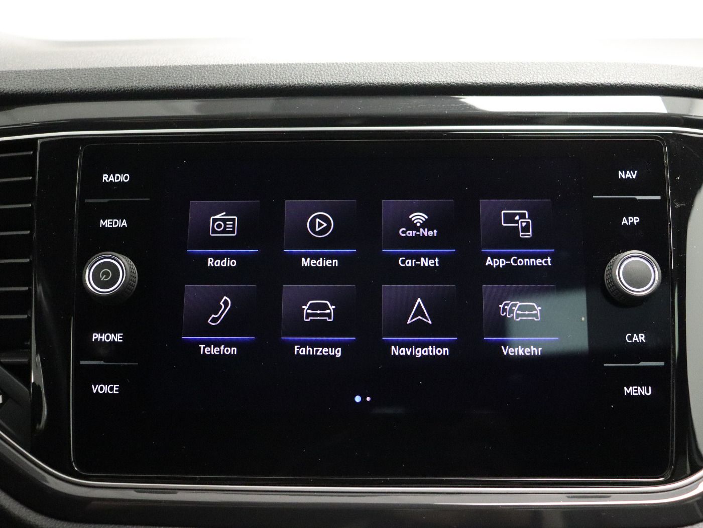 Fahrzeugabbildung Volkswagen T-Roc 2.0 TDI 4M DSG Sport Navi Pano Standhzg