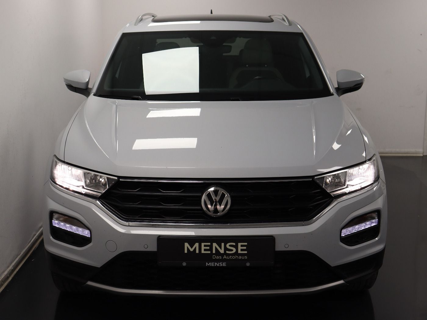 Fahrzeugabbildung Volkswagen T-Roc 2.0 TDI 4M DSG Sport Navi Pano Standhzg