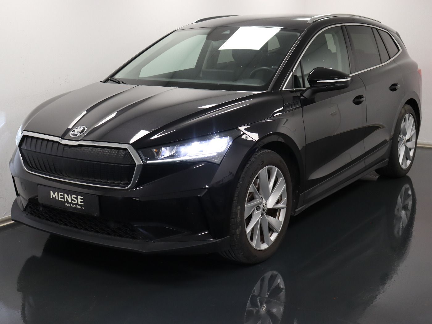 Fahrzeugabbildung SKODA Enyaq iV 80 |FLA|el.Heck|KeyLess|LM|Sport|Navi