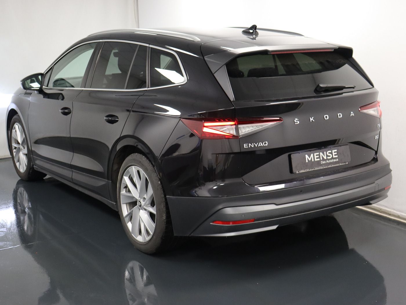 Fahrzeugabbildung SKODA Enyaq iV 80 |FLA|el.Heck|KeyLess|LM|Sport|Navi
